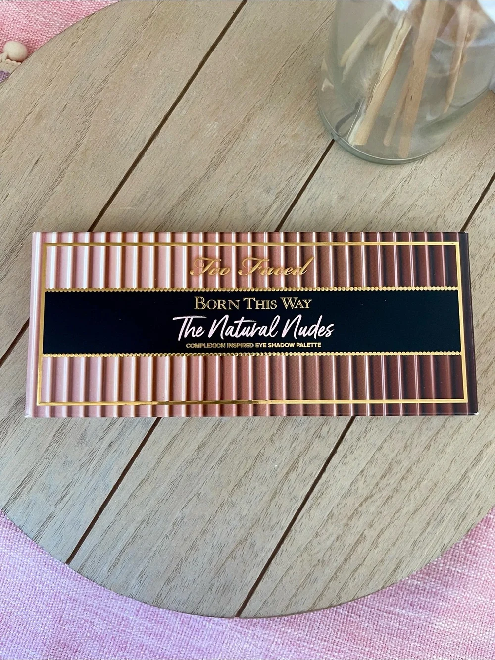 Too Faced 16 modern
